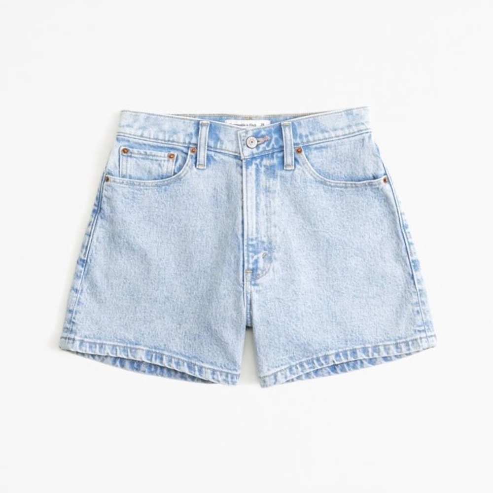 Abercrombie & Fitch The 4” Mom Denim Short Curve Love
